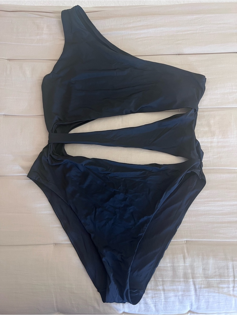 H&M Black One-Shoulder Cutout One-Piece Swimsuit